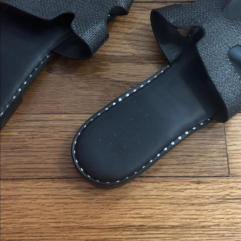 Women’s Black Nicole Miller New York Sandals - Picture 3 of 5